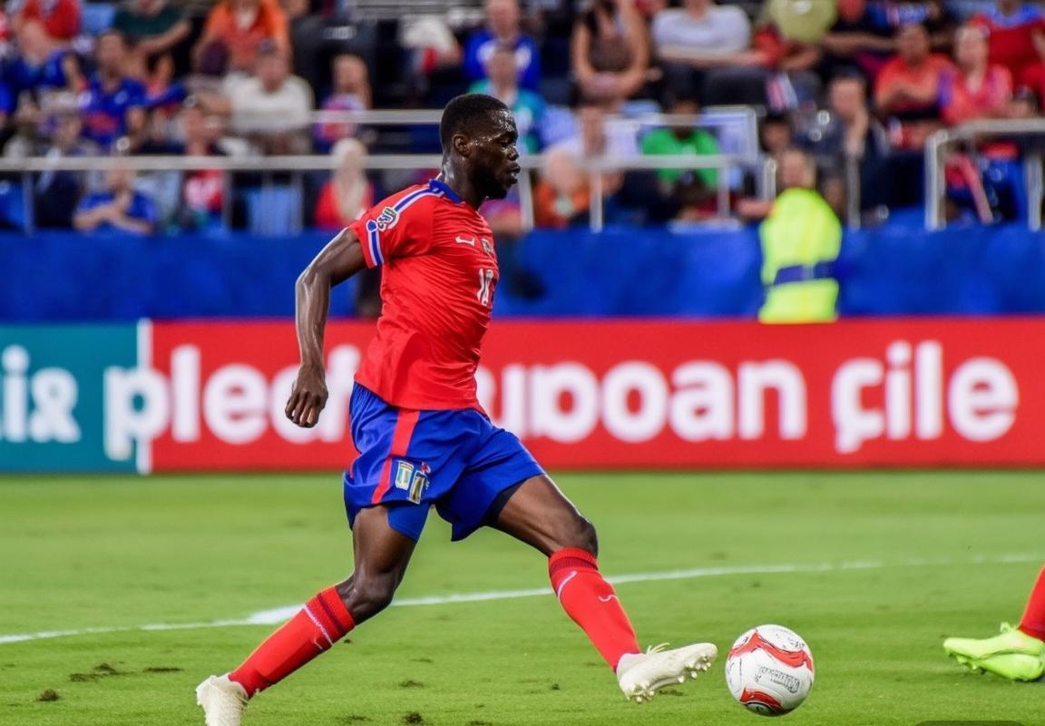 2019海地VS哥斯达黎加足球赛：战术对决与球星瞬间回顾(图3)